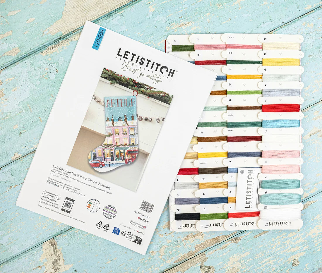 L10-004 London Winter Charm Stocking