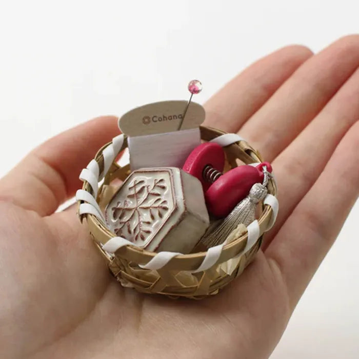 Cohana Mini 4-Piece Sewing Kit Kantsubaki - 1pc