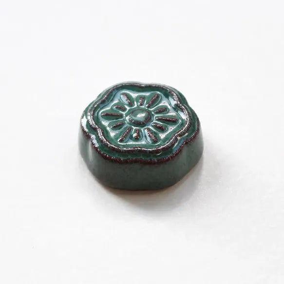 Cohana Needle rest with scissors - Awaji Kawara - green - 1pc