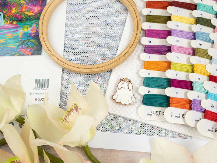 L9989 Glow Ghost Cove Cross Stitch Kit