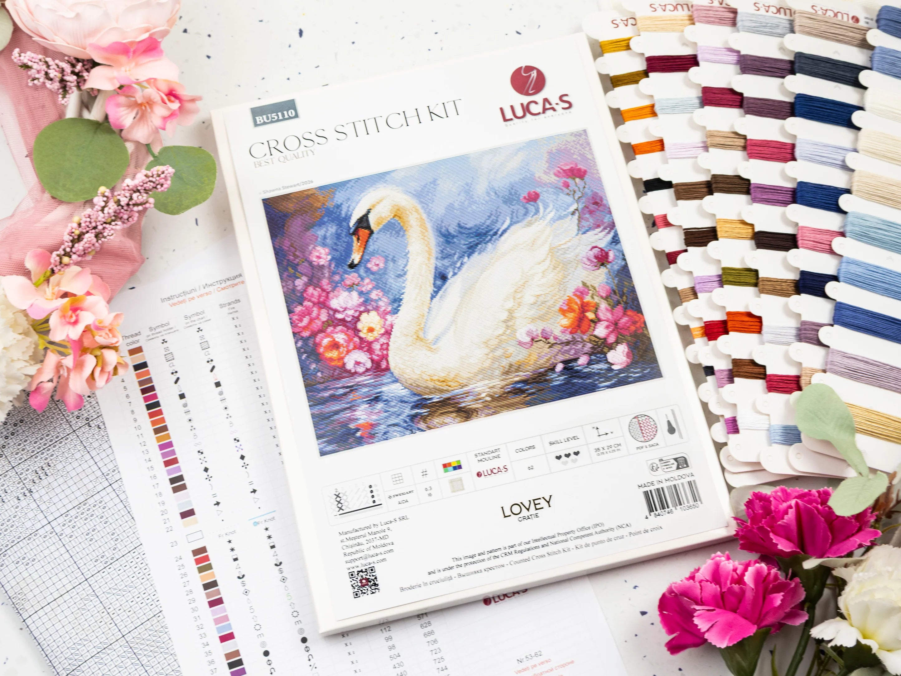Luca-S - Lovey, BU5110 Cross Stitch Kit