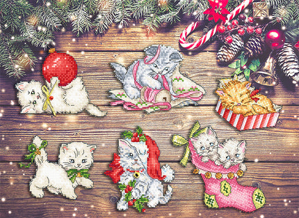 L430 Christmas Kitties 6 pcs. Ornaments - CHART+treasures