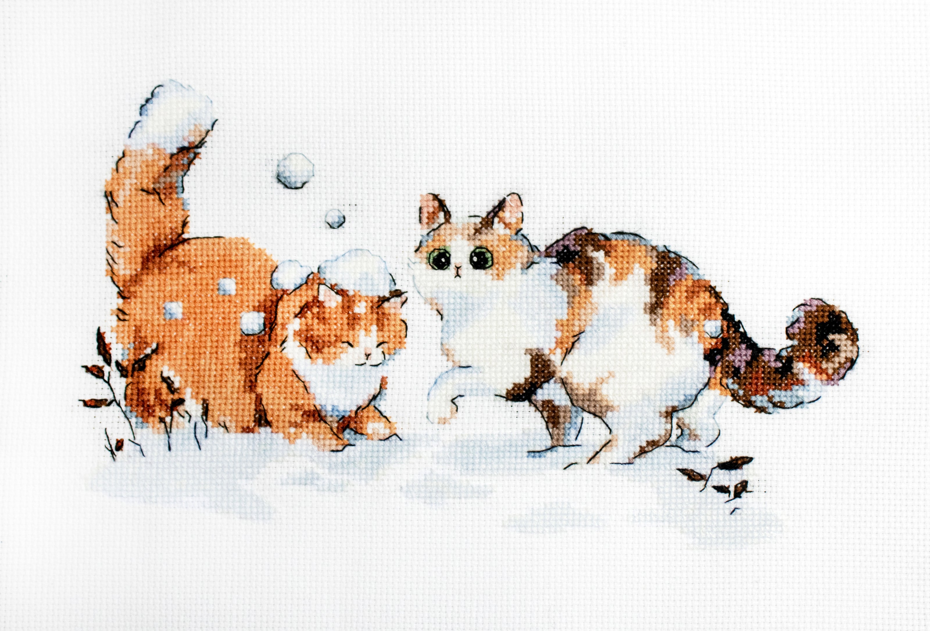 L8813 Winter Kitties / Chatons d'hiver