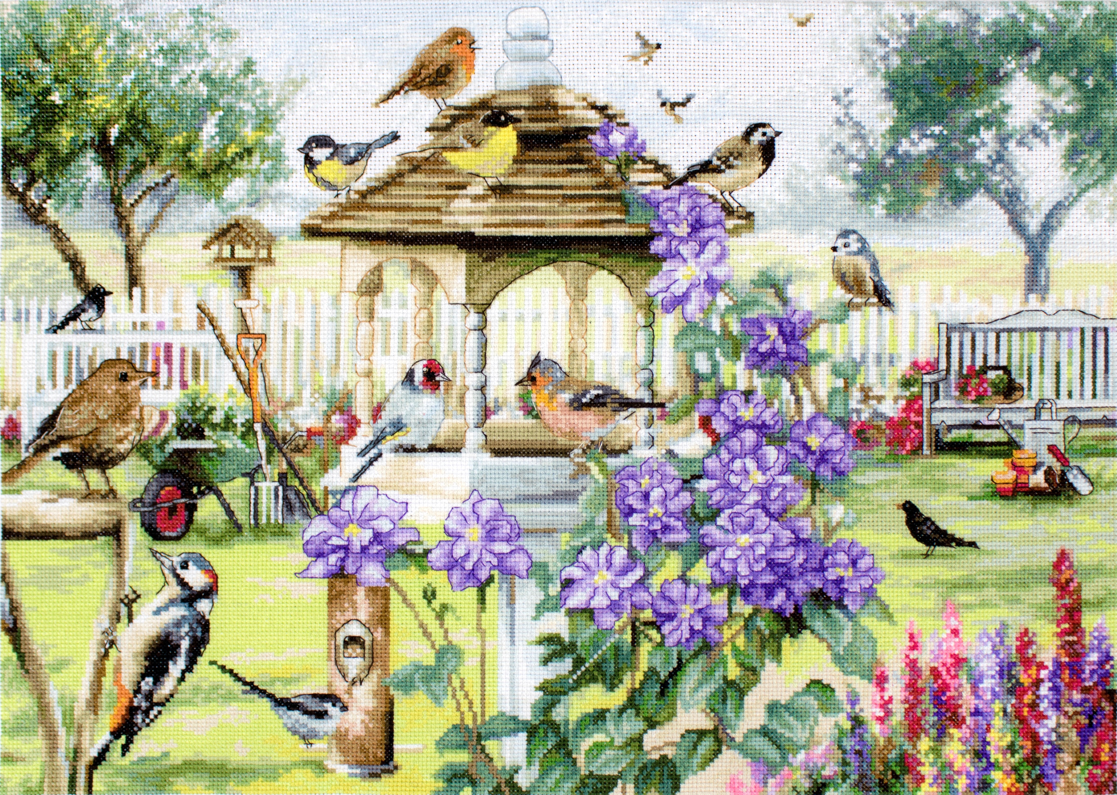 LETI 944 Bird table