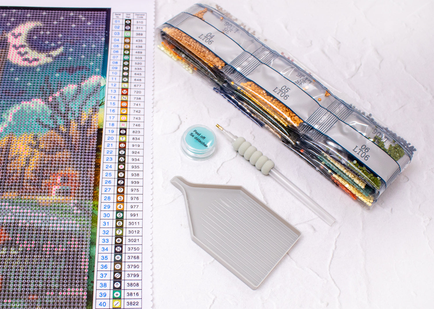 LT06 Halloween House