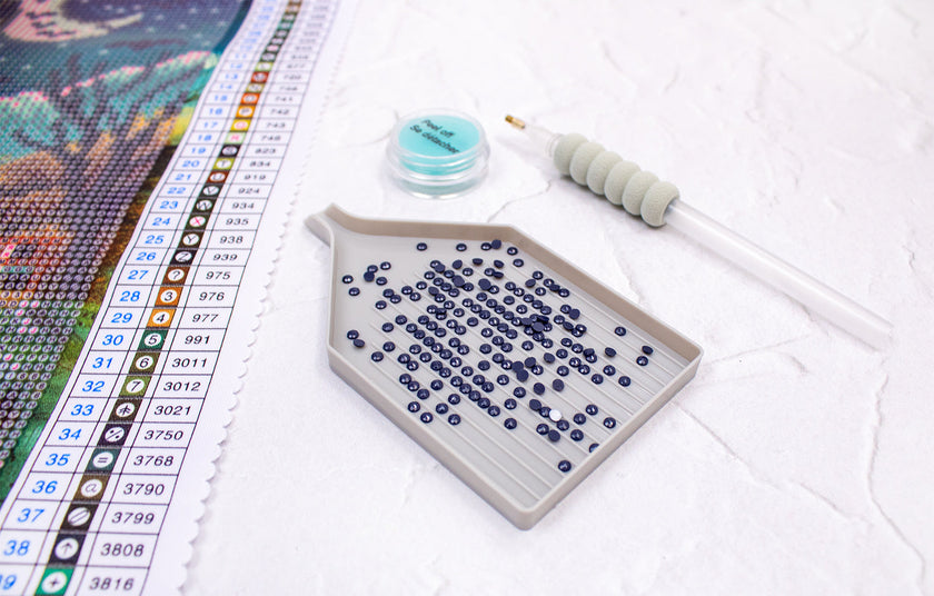 LT06 Halloween House