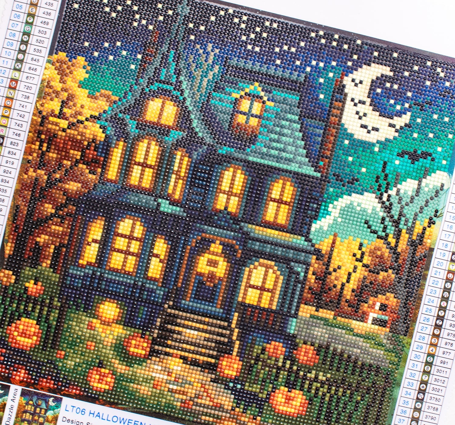 LT06 Halloween House