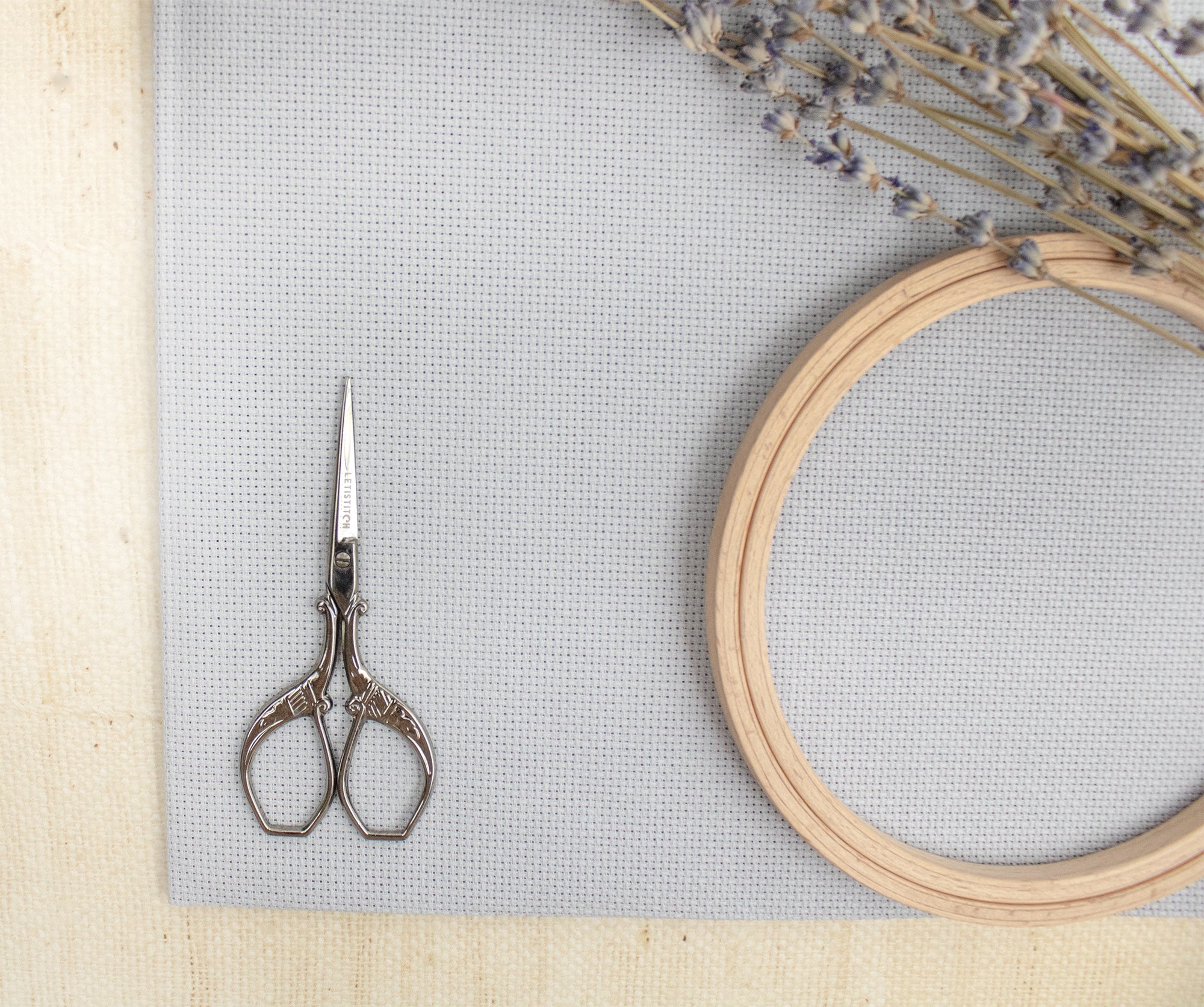 Letistitch Embroidery scissors Soft Touch 20424