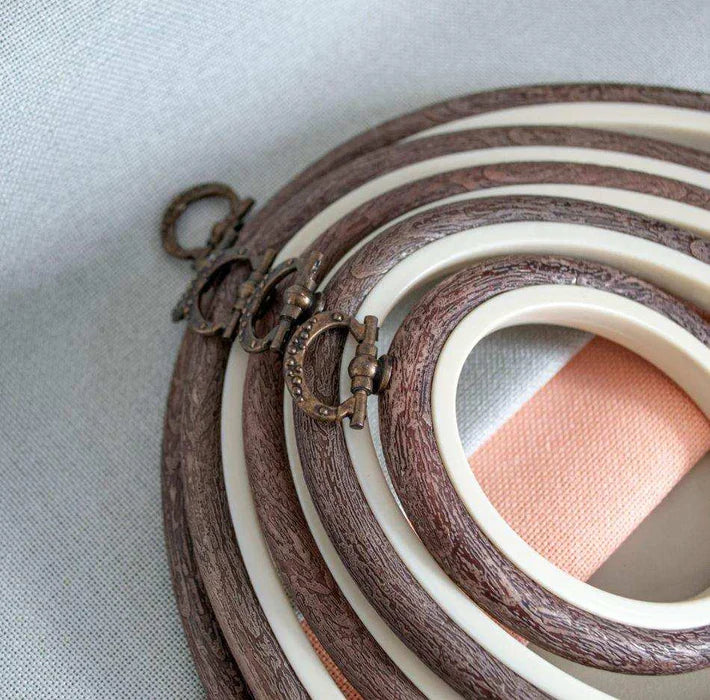 Embroidery Hoops - Nurge Flexible Hoops, Round