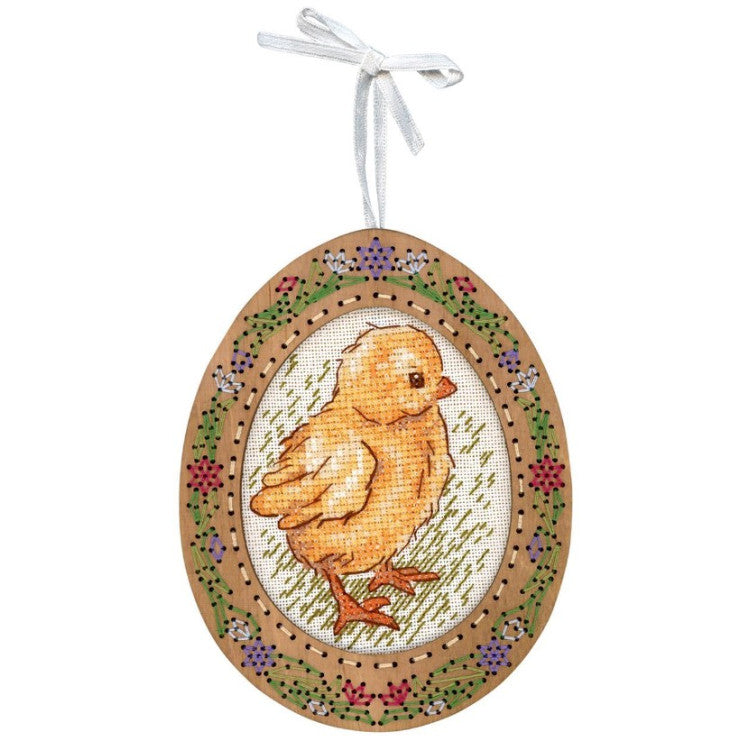 Cross-stich on wooden base "Miniature. Chicken on a walk" SO-114