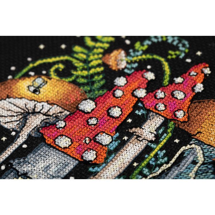 PVS-7321 Cross stitch kit PANNA "Mushroom house" 19 x 24.5 cm