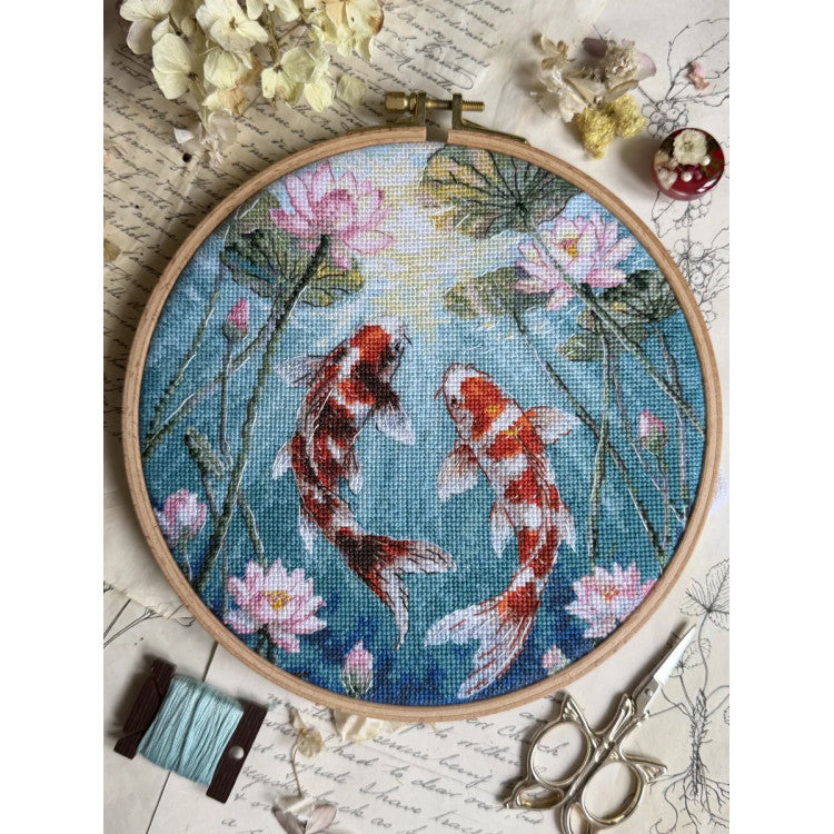 CROSS STITCH KIT "CARPS AND LOTUSES" 21.5 X 21.5 CM SANK-73