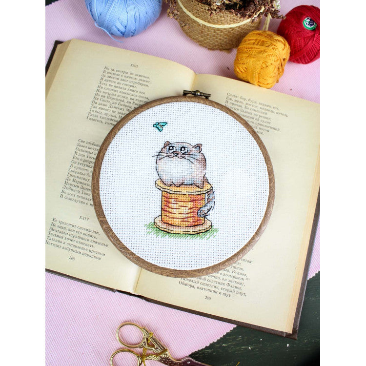 "Under close scrutiny" 9*6 cm SM-1260 Cross stitch kit