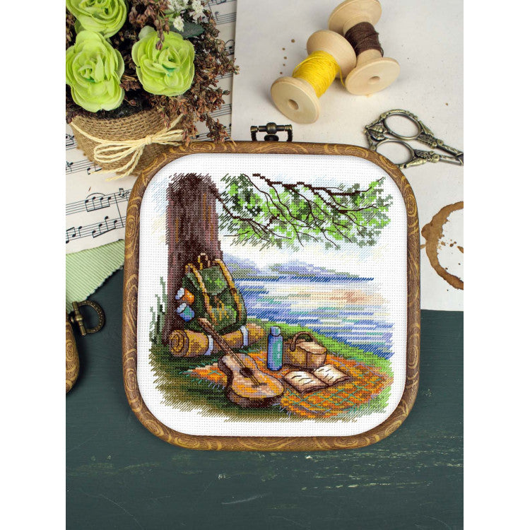 CROSS STITCH KIT "TOURIST STOP" 16*16 CM SNV-957